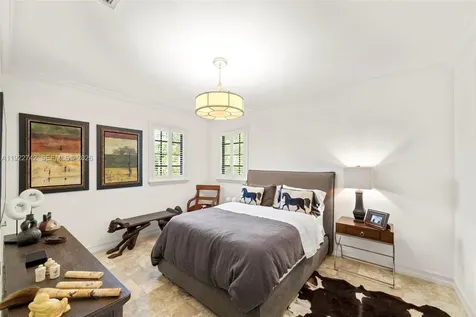 8800 SW 57 Avenue Pinecrest FL 33156