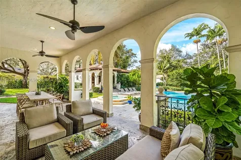 8800 SW 57 Avenue Pinecrest FL 33156