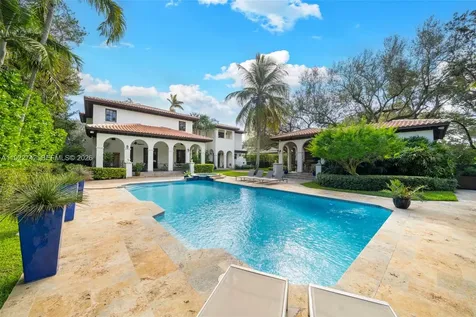 8800 SW 57 Avenue Pinecrest FL 33156
