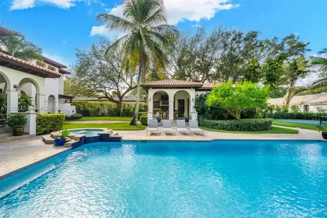 8800 SW 57 Avenue Pinecrest FL 33156