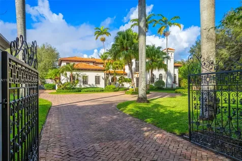 8800 SW 57 Avenue Pinecrest FL 33156
