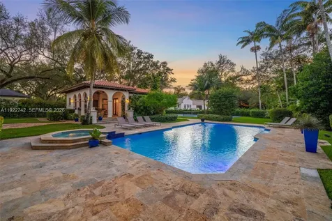 8800 SW 57 Avenue Pinecrest FL 33156