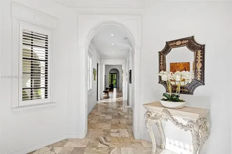 8800 SW 57 Avenue Pinecrest FL 33156