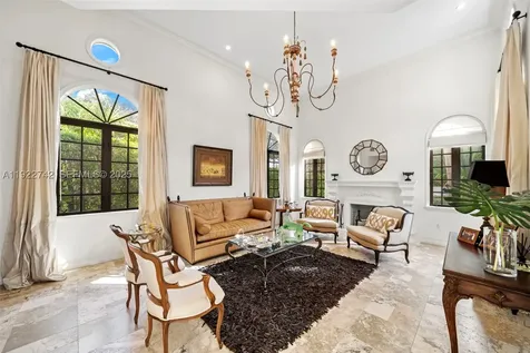 8800 SW 57 Avenue Pinecrest FL 33156
