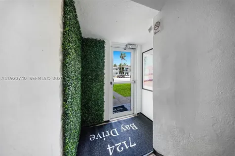 7124 Bay Drive Miami Beach FL 33141