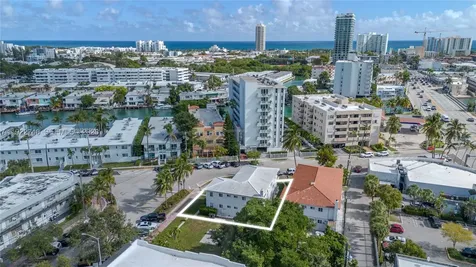 7124 Bay Drive Miami Beach FL 33141