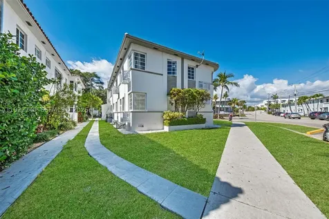 7124 Bay Drive Miami Beach FL 33141