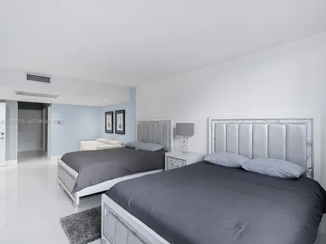 19370 E Collins Avenue Sunny Isles Beach FL 33160
