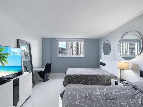 19370 E Collins Avenue Sunny Isles Beach FL 33160