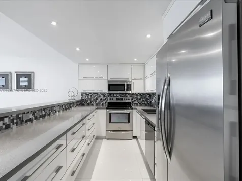 19370 E Collins Avenue Sunny Isles Beach FL 33160