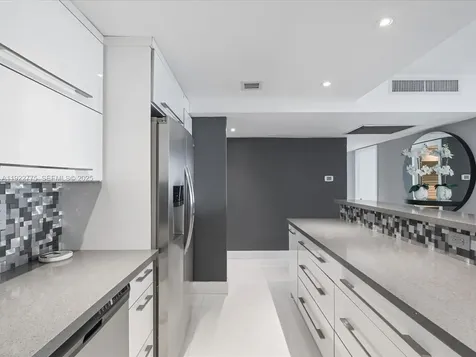 19370 E Collins Avenue Sunny Isles Beach FL 33160