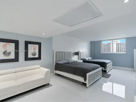 19370 E Collins Avenue Sunny Isles Beach FL 33160