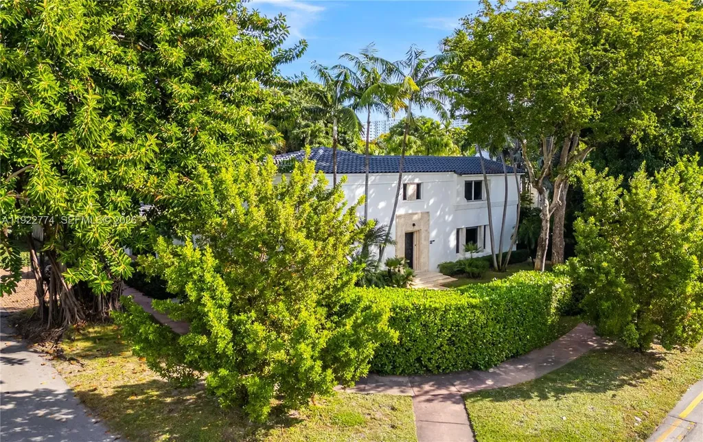 5181 La Gorce Drive Miami Beach FL 33140