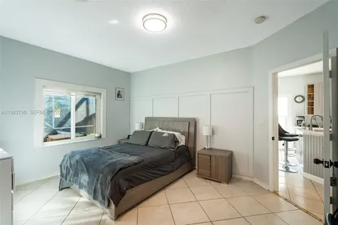 17082 NW 11th Street Pembroke Pines FL 33028