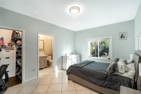 17082 NW 11th Street Pembroke Pines FL 33028