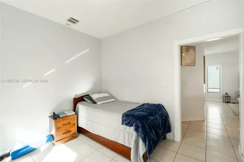 17082 NW 11th Street Pembroke Pines FL 33028