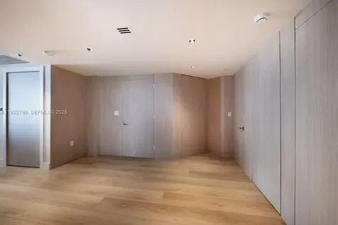 465 Brickell Avenue Miami FL 33131