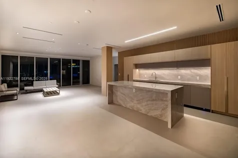 465 Brickell Avenue Miami FL 33131