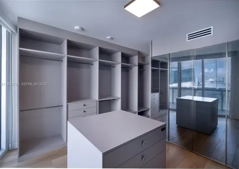 465 Brickell Avenue Miami FL 33131