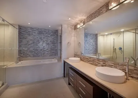 465 Brickell Avenue Miami FL 33131