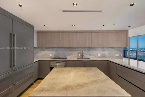 465 Brickell Avenue Miami FL 33131