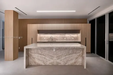 465 Brickell Avenue Miami FL 33131
