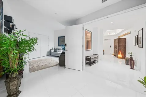 851 NE 1st Avenue Miami FL 33132