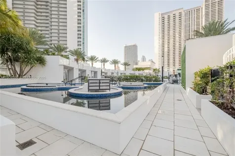 851 NE 1st Avenue Miami FL 33132