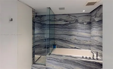11 Island Avenue Miami Beach FL 33139