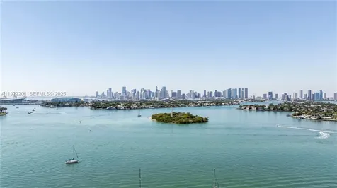 11 Island Avenue Miami Beach FL 33139