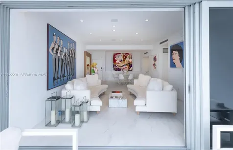 11 Island Avenue Miami Beach FL 33139