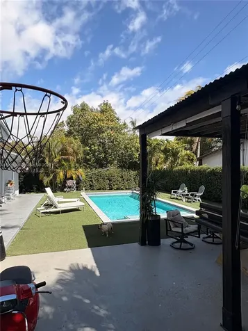 12125 NE 2nd Avenue North Miami FL 33161