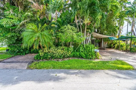 1930 NW 32nd Court Oakland Park FL 33309