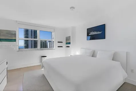 1155 Brickell Bay Drive Miami FL 33131