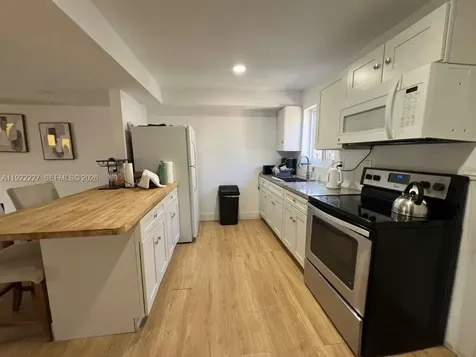 1480 NE 151st Street Miami FL 33162