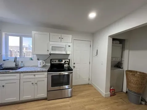 1480 NE 151st Street Miami FL 33162