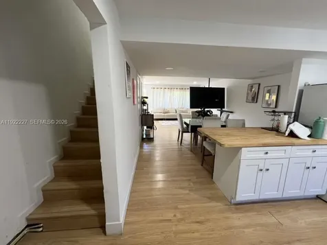1480 NE 151st Street Miami FL 33162