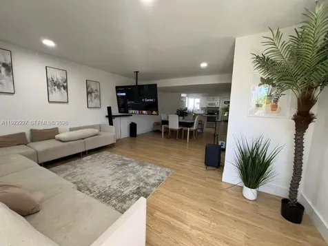 1480 NE 151st Street Miami FL 33162