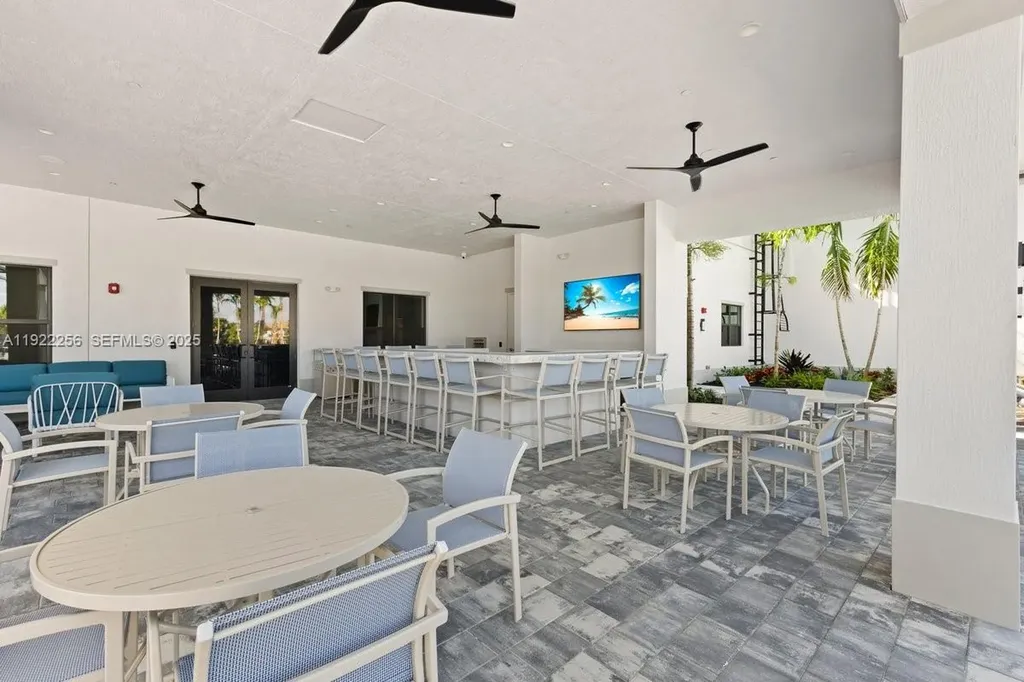 13752 S Via Flora Delray Beach FL 33484