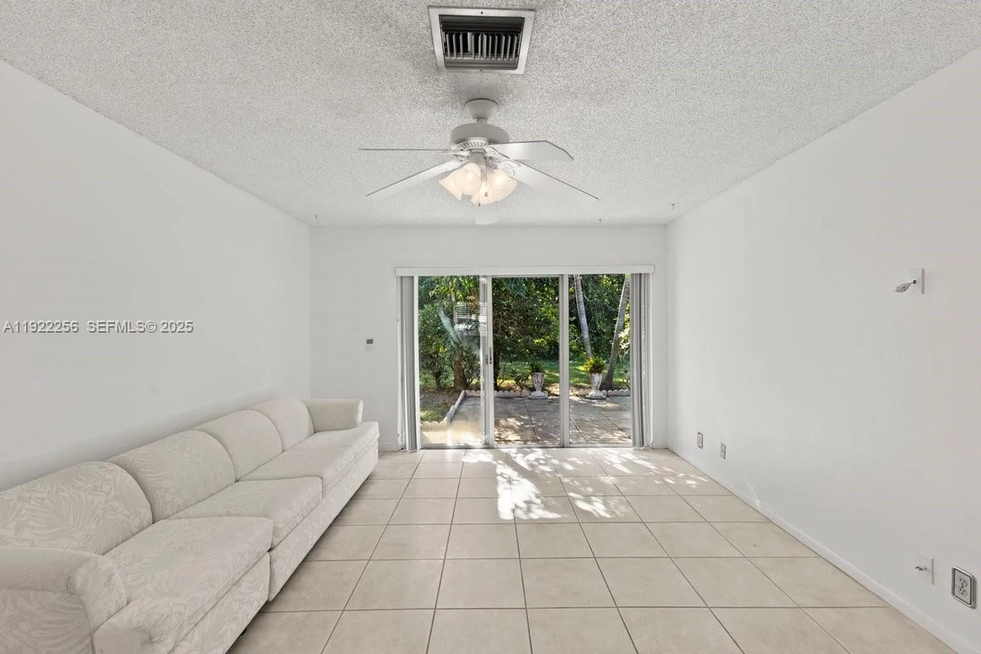 13752 S Via Flora Delray Beach FL 33484