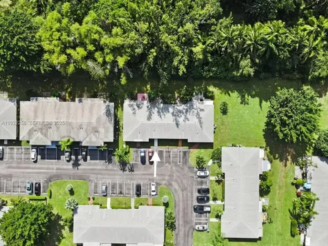 13752 S Via Flora Delray Beach FL 33484