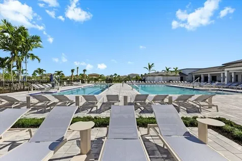 13752 S Via Flora Delray Beach FL 33484