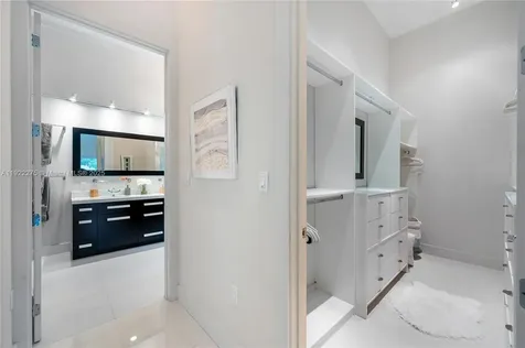 2112 NE 17th Avenue Wilton Manors FL 33305