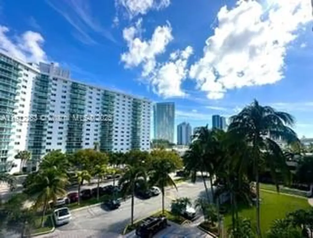 19390 Collins Avenue Sunny Isles Beach FL 33160