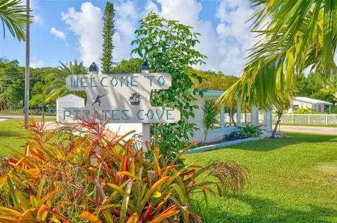 40 Pirates Drive Key Largo FL 33037