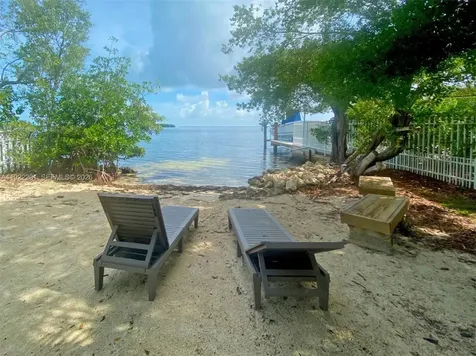 40 Pirates Drive Key Largo FL 33037