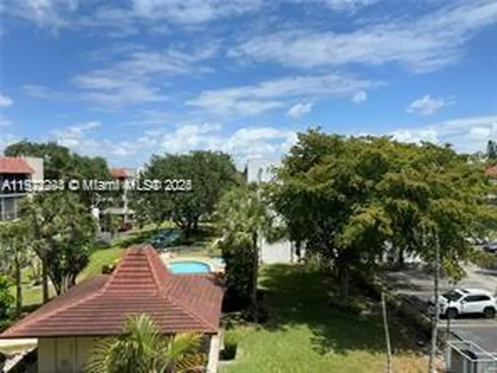 3571 Inverrary Drive Lauderhill FL 33319