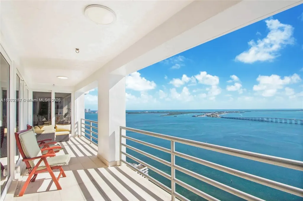 1541 Brickell Avenue Miami FL 33129