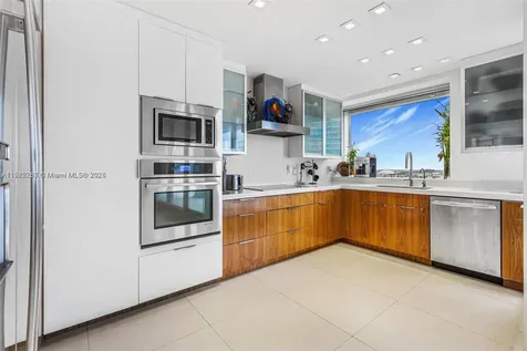 1541 Brickell Avenue Miami FL 33129