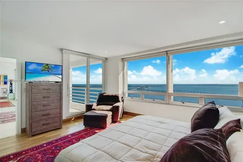 1541 Brickell Avenue Miami FL 33129